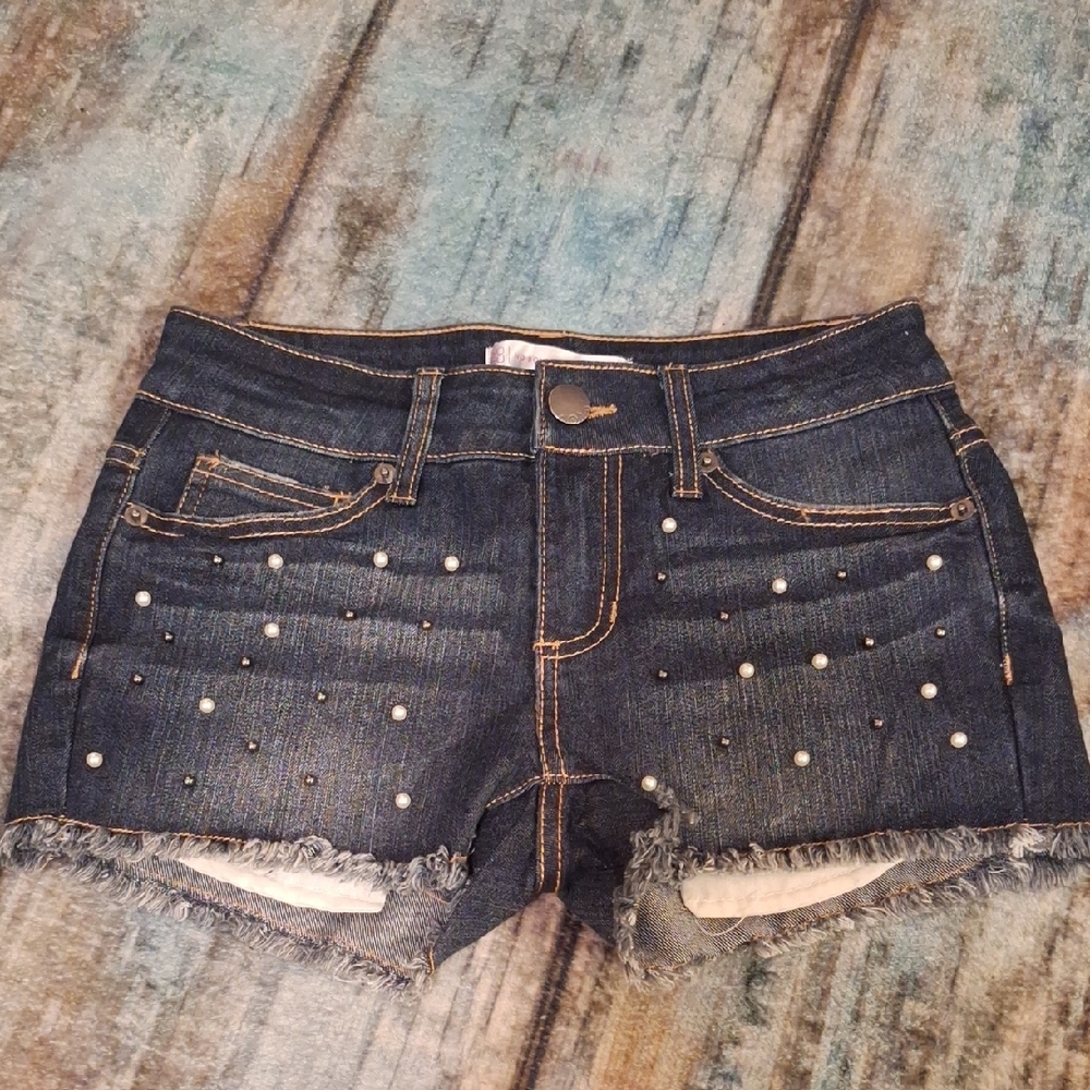 No Boundaries Blue Jean Shorts with Distressed Look. NWOT Size 1